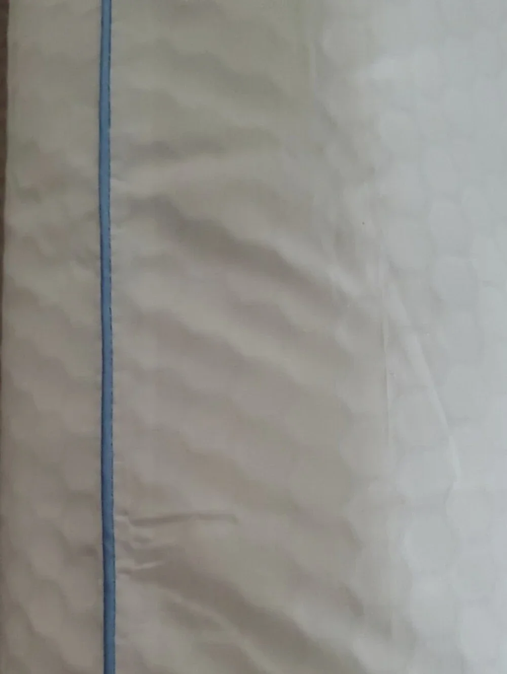 Brand New Nestwell Cool & Comfortable Standard Queen Pillow - White (Set of 2)